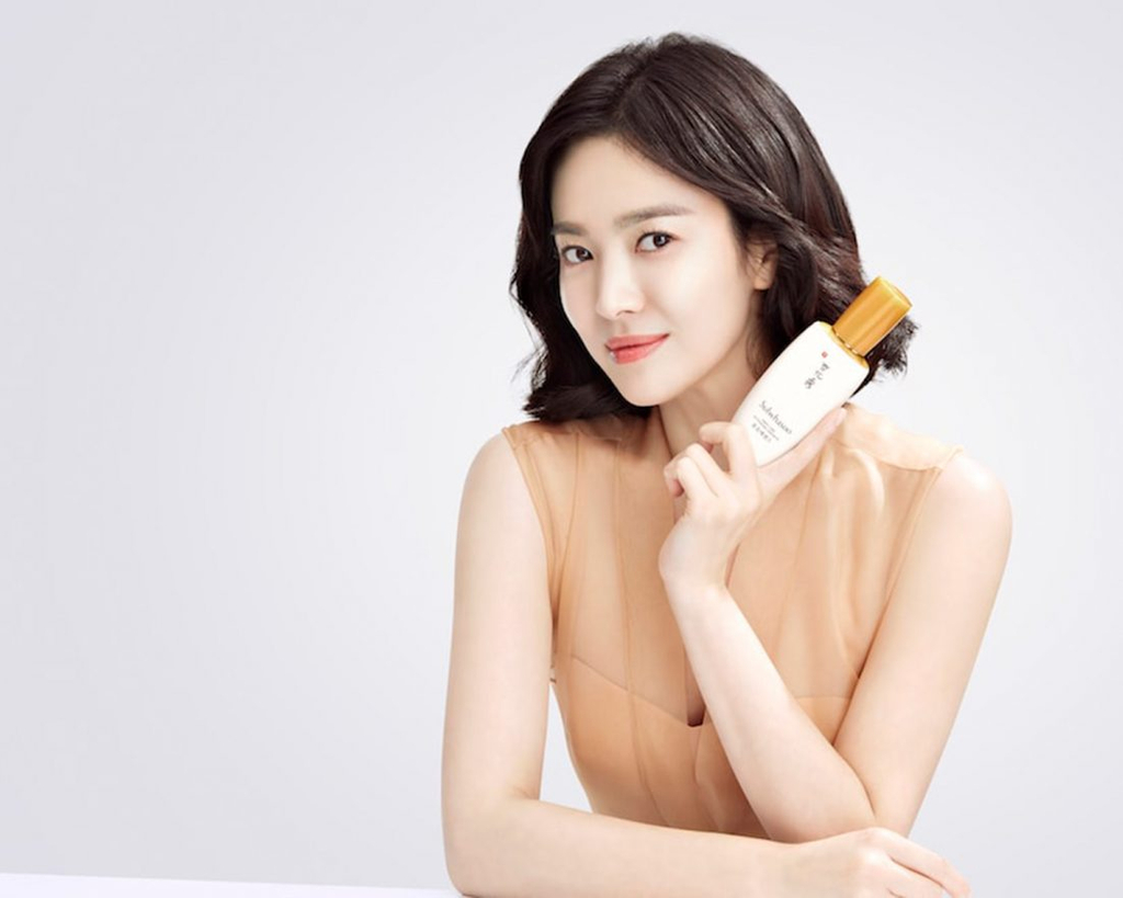 Song Hye Kyo làm đại sứ thương hiệu cho nhiều nhãn hàng