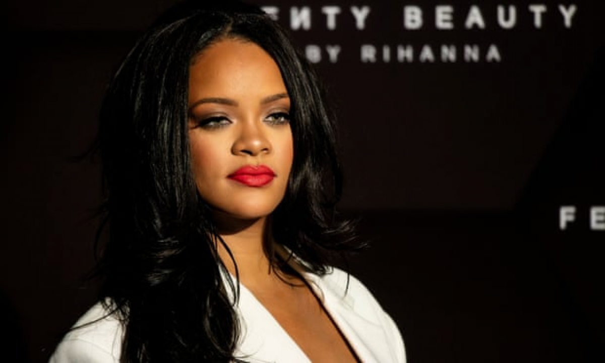 Rihanna sở hữu thương hiệu mỹ phẩm cao cấp hàng đầu thế giới