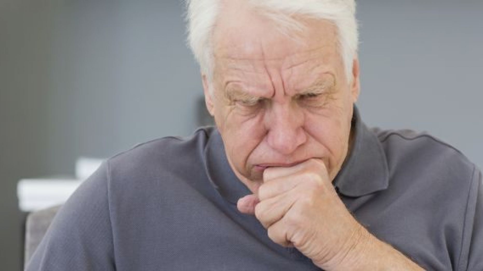 Hệ luỵ đối với sức khoẻ khi người cao tuổi bị ho kéo dài